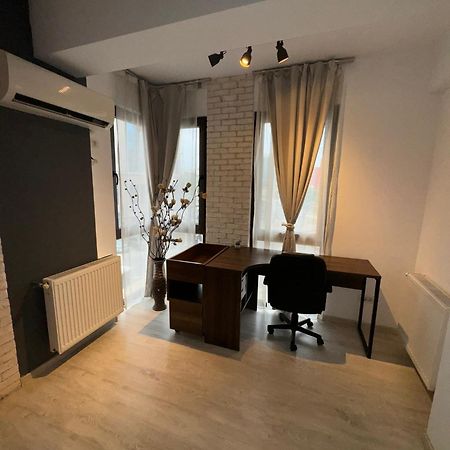 My Place Bucur Bukares Bagian luar foto